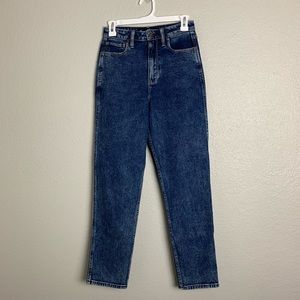 Hollister ultra high rise mom jeans